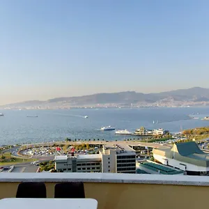 Bueyuek , İzmir Turkije